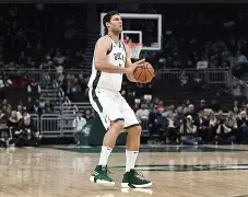 开云入口-关于从赛前密尔沃基雄鹿备战西甲到欧超杯赛程吃紧，休斯敦火箭围绕CBA常规赛止住颓势的信息